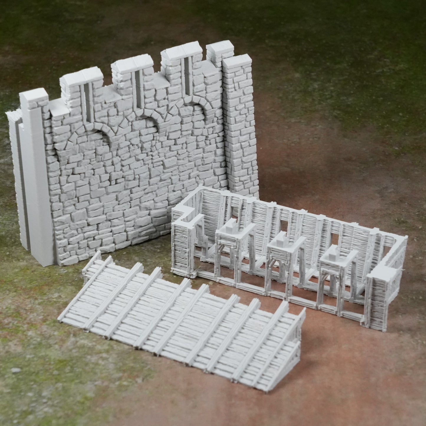 Grauer Burgen-Maueraufsatz mit Zinnen, steinmauerähnliche Struktur, modular und detailliert.